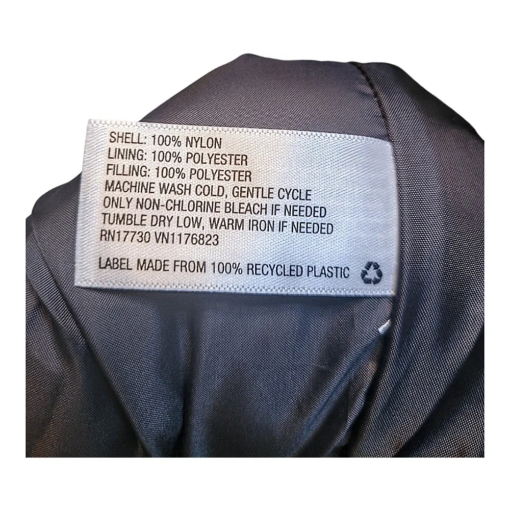 Universal Thread Women's Black Puffer Jacket - Picture 3 of 3